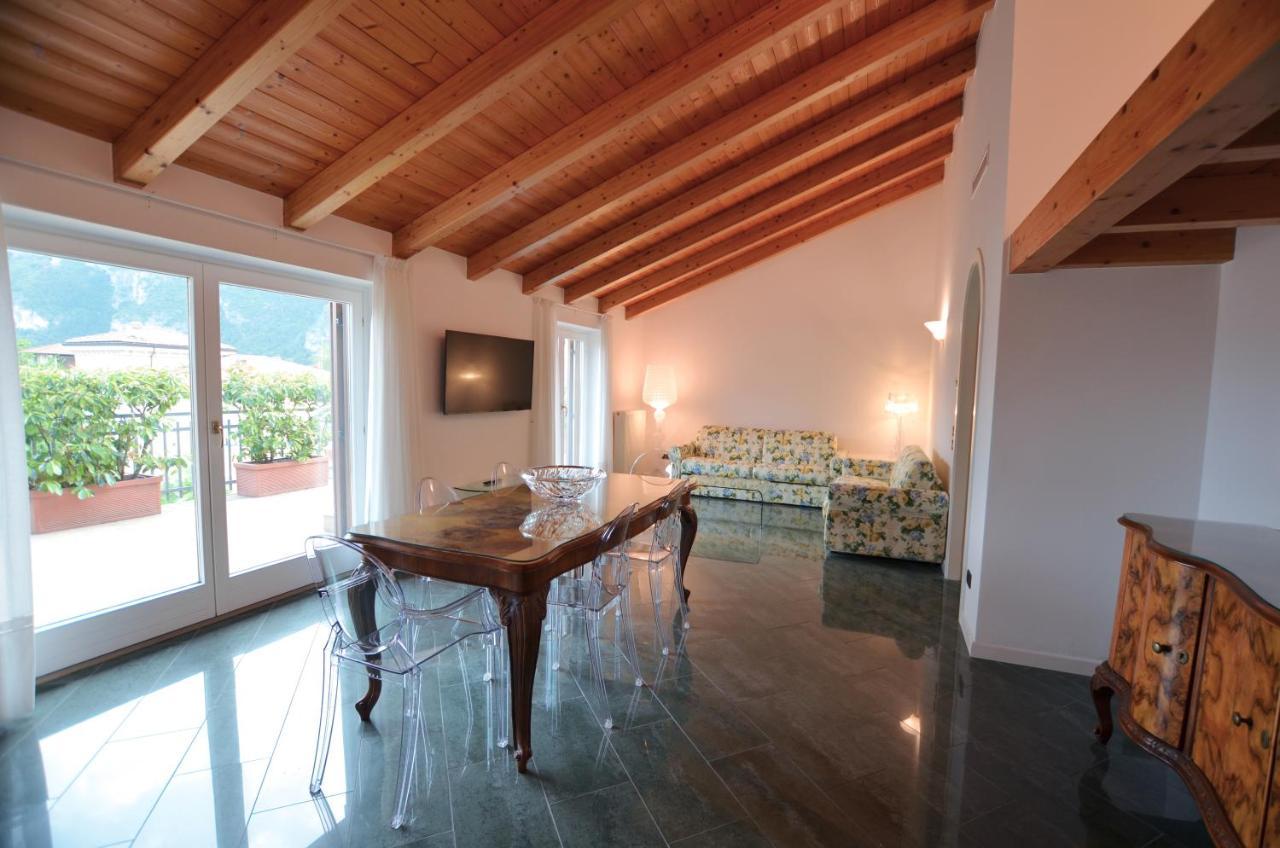 Attic Suite Palme Riva del Garda Eksteriør bilde