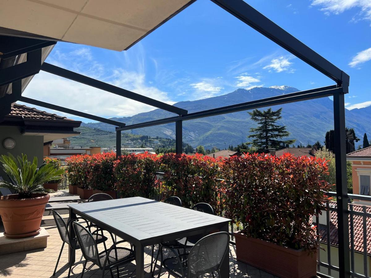 Attic Suite Palme Riva del Garda Eksteriør bilde