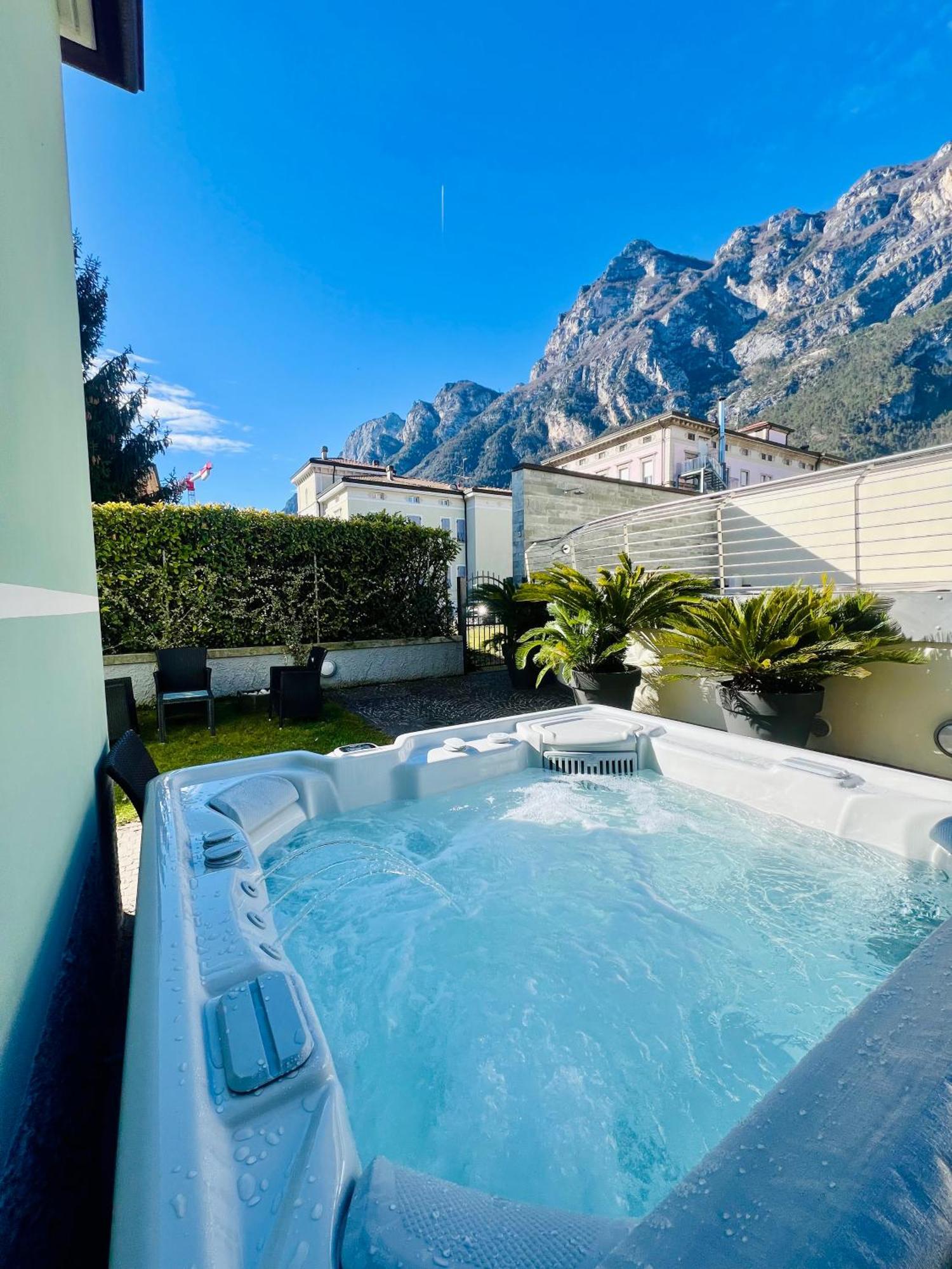 Attic Suite Palme Riva del Garda Eksteriør bilde
